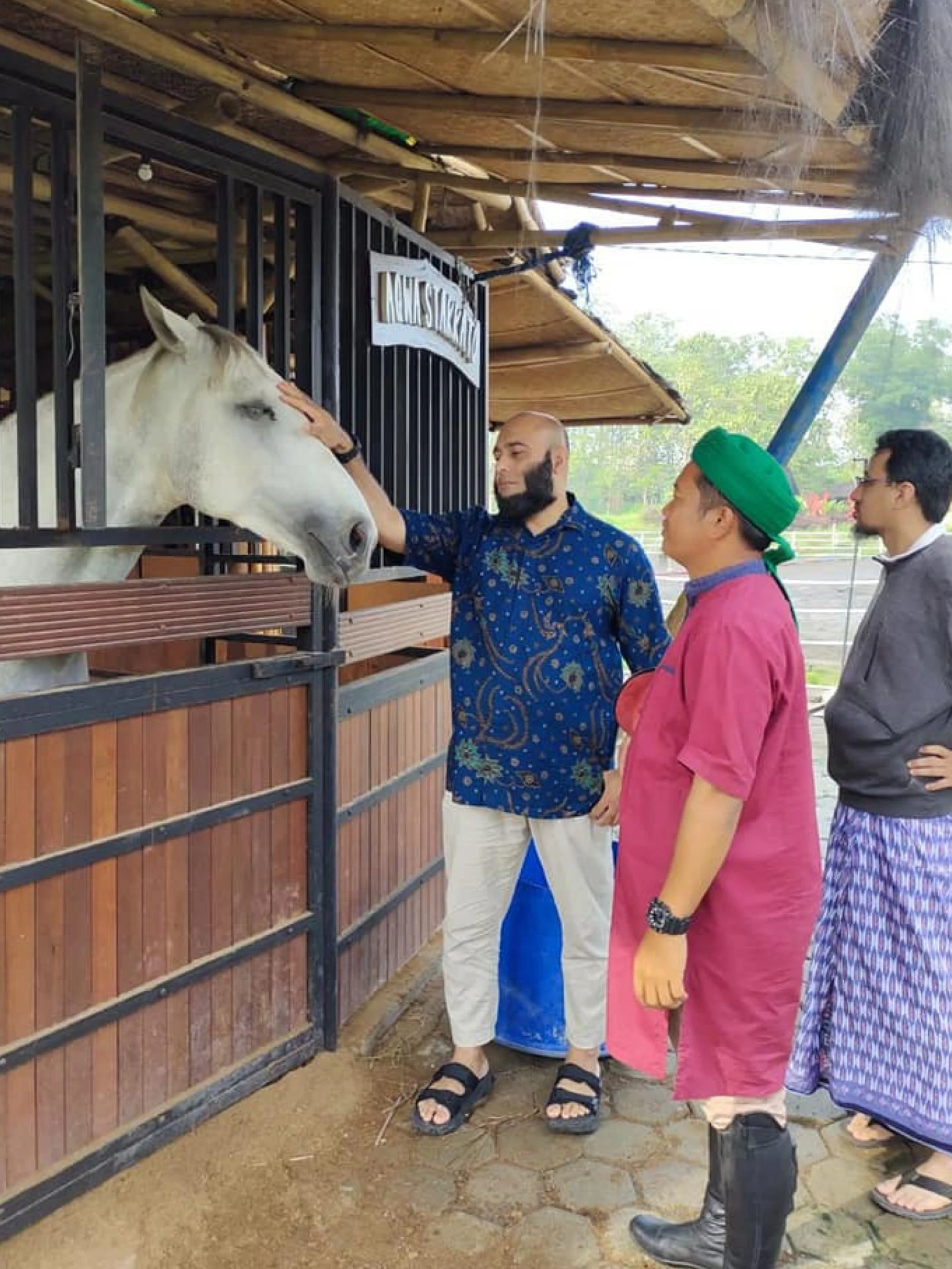 Kunjungan Dr. Zaidul Akbar